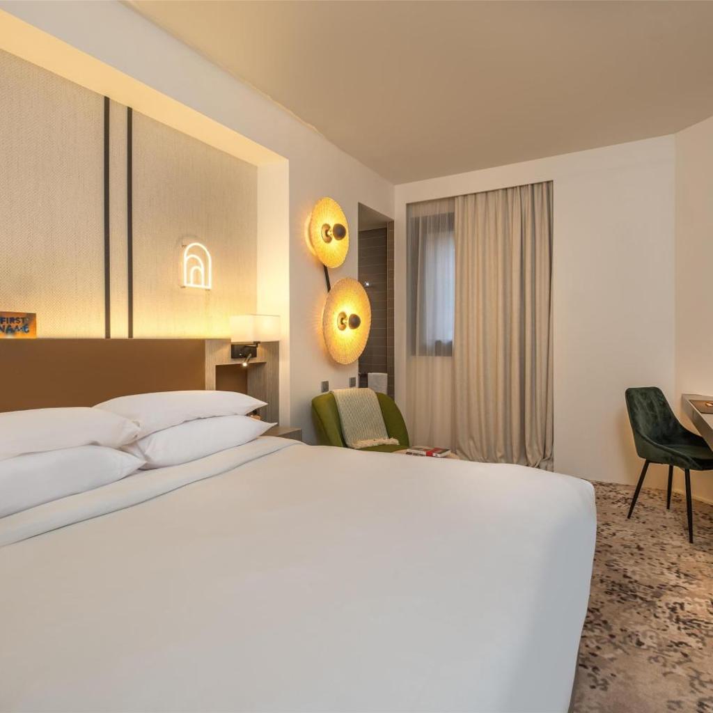 Photograph of FirstName Toulouse, part of JdV by Hyatt