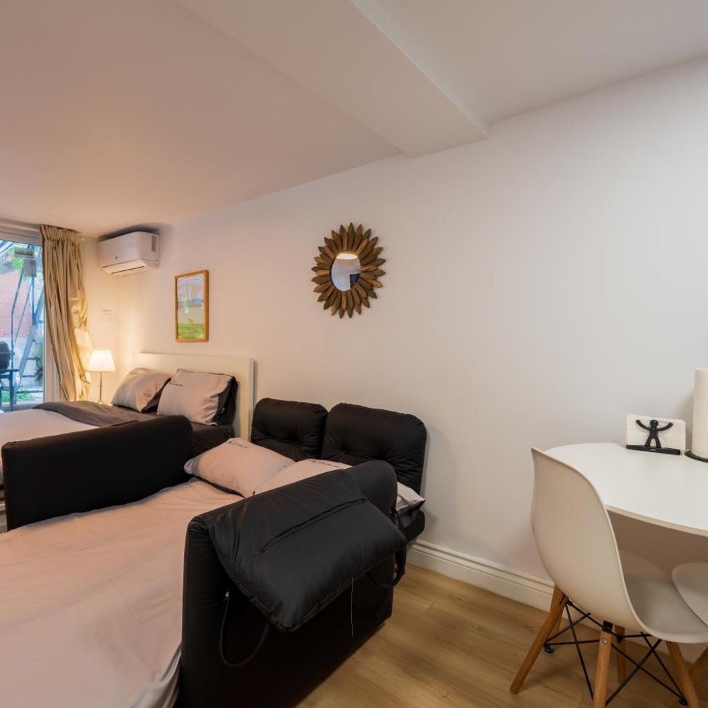 Photograph of Renovated Studio w Parking Queen Bed and Sofa Bed