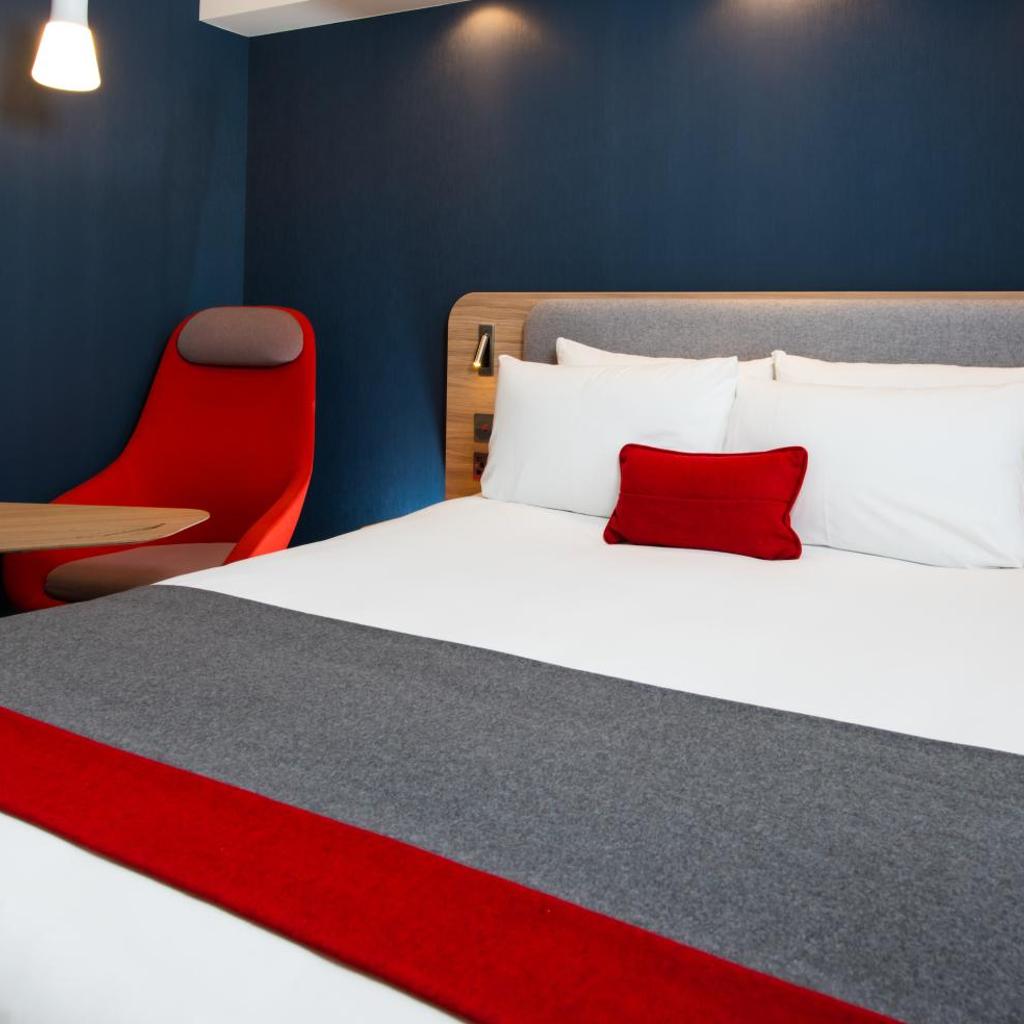 Photograph of Holiday Inn Express London-Hammersmith by IHG