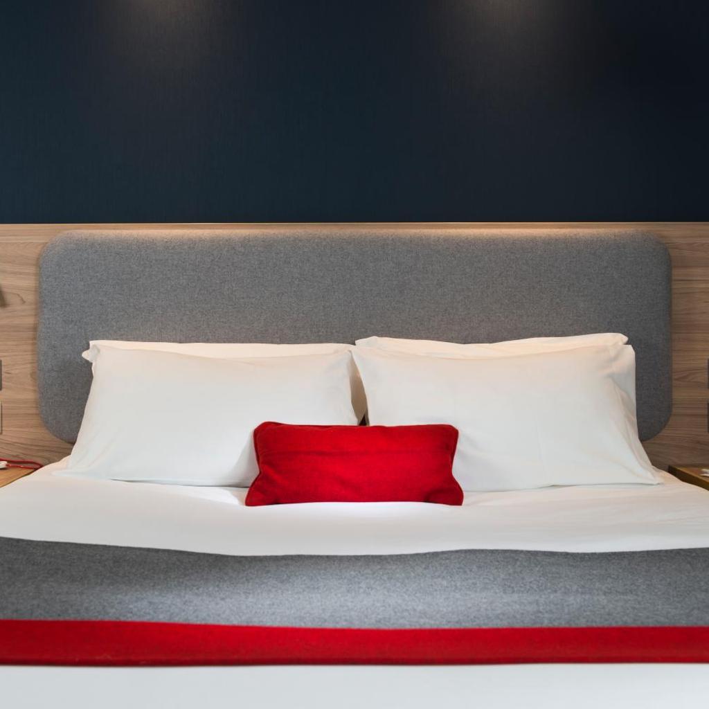 Photograph of Holiday Inn Express London-Hammersmith by IHG