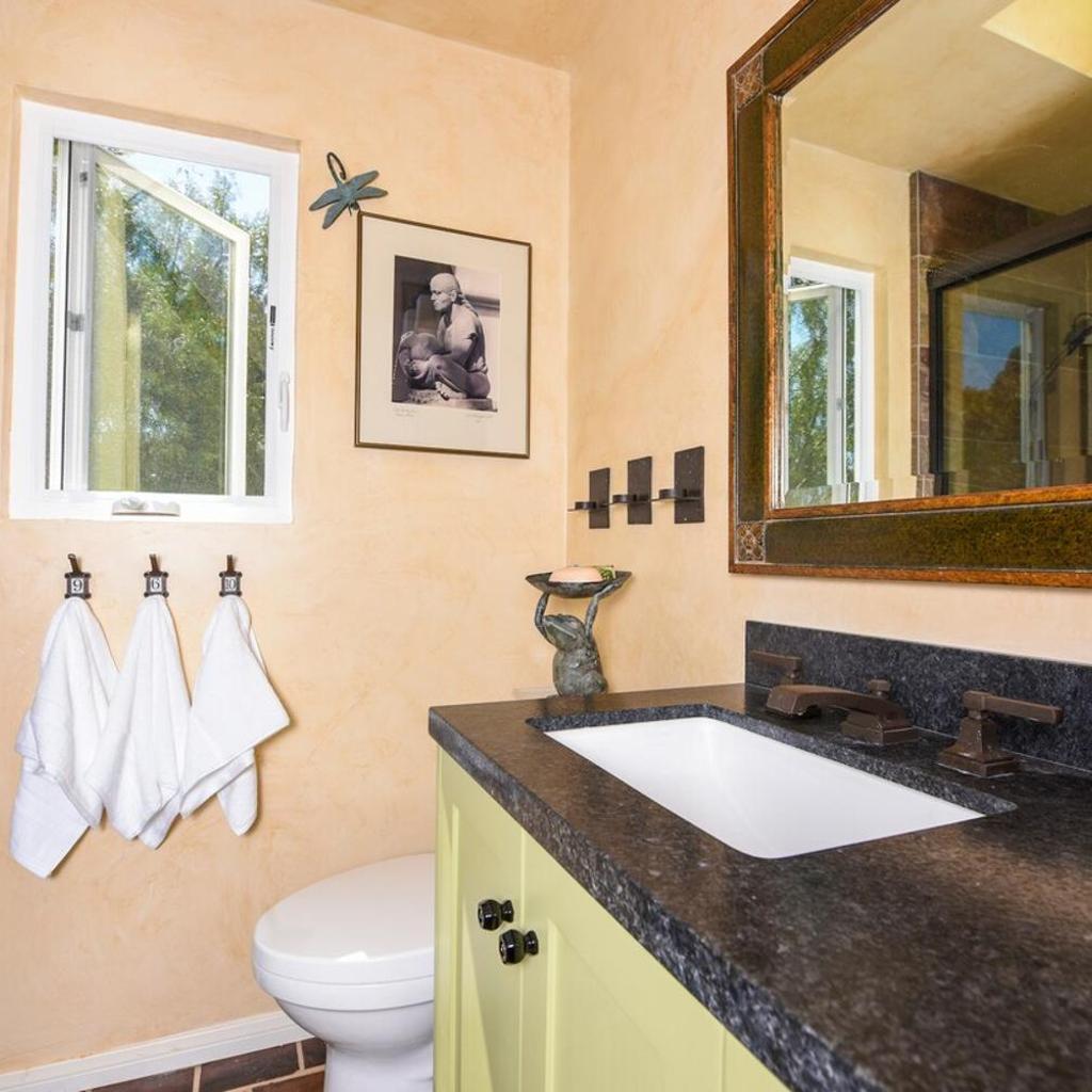 Photograph of Hidden Casita with Private Deck & Patio