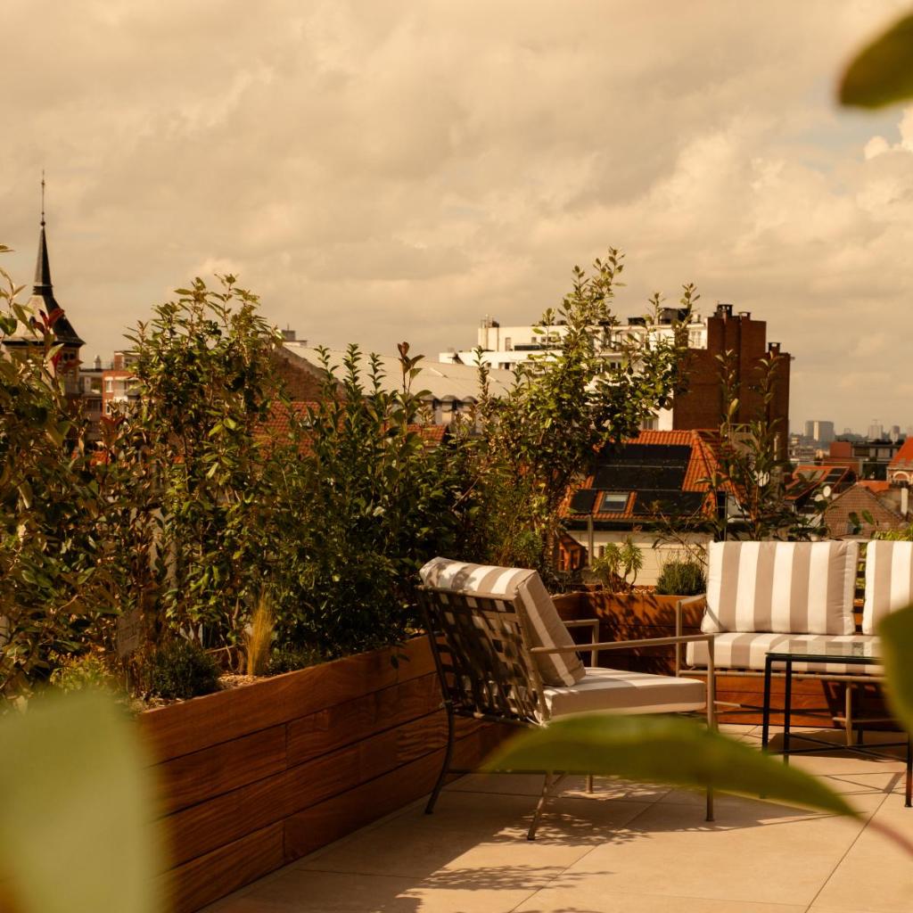 9Hotel Chelton — 