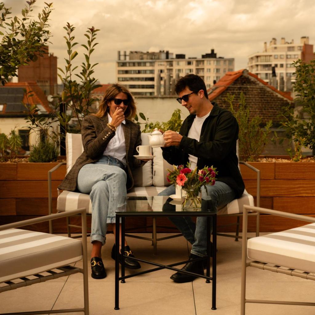 9Hotel Chelton — 
