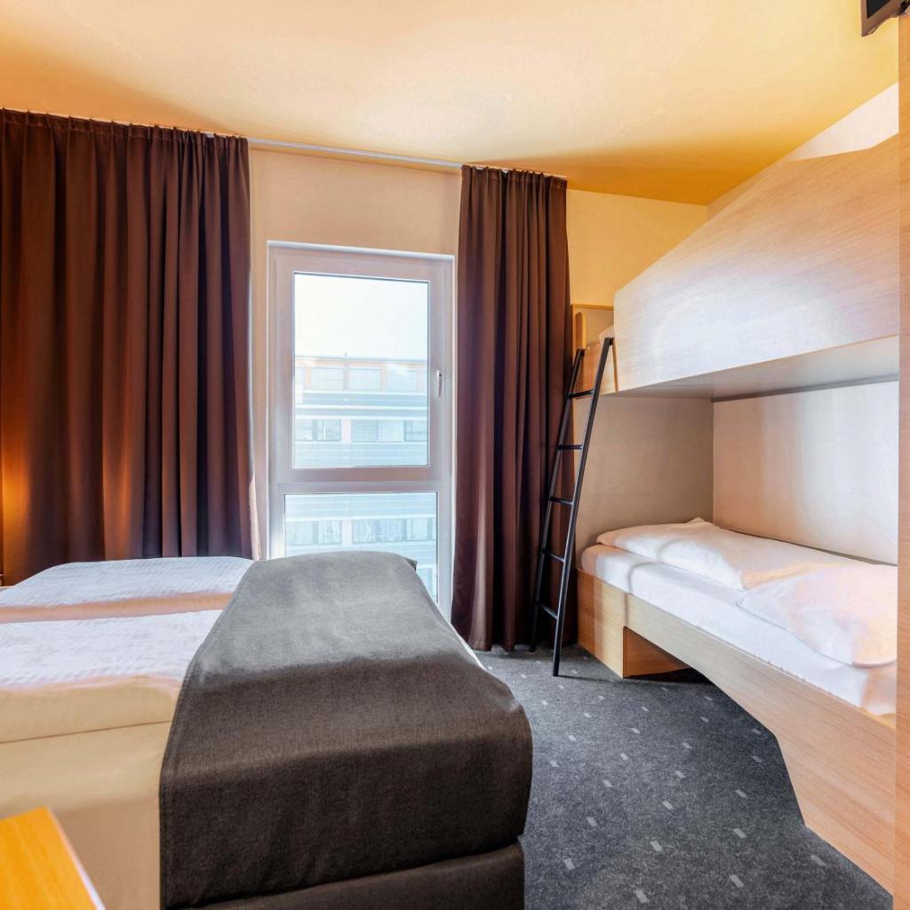 Photograph of B&B Hotel Stuttgart-Bad Cannstatt