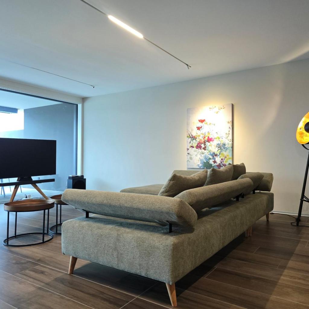 Image 9 - Luxury Lake View Apartment Minusio by HolAp
