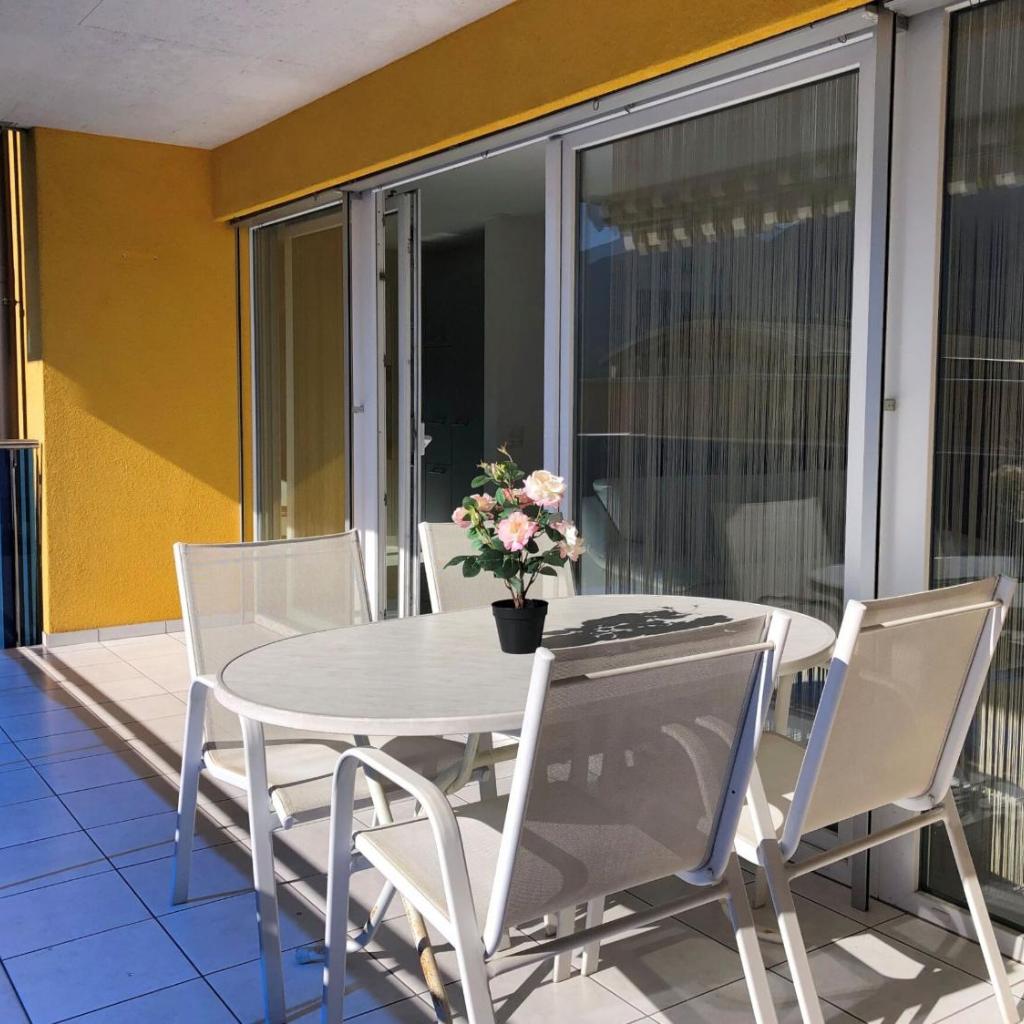 Image 4 - Casa Verbanella by HolAp