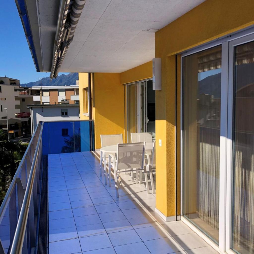 Image 6 - Casa Verbanella by HolAp