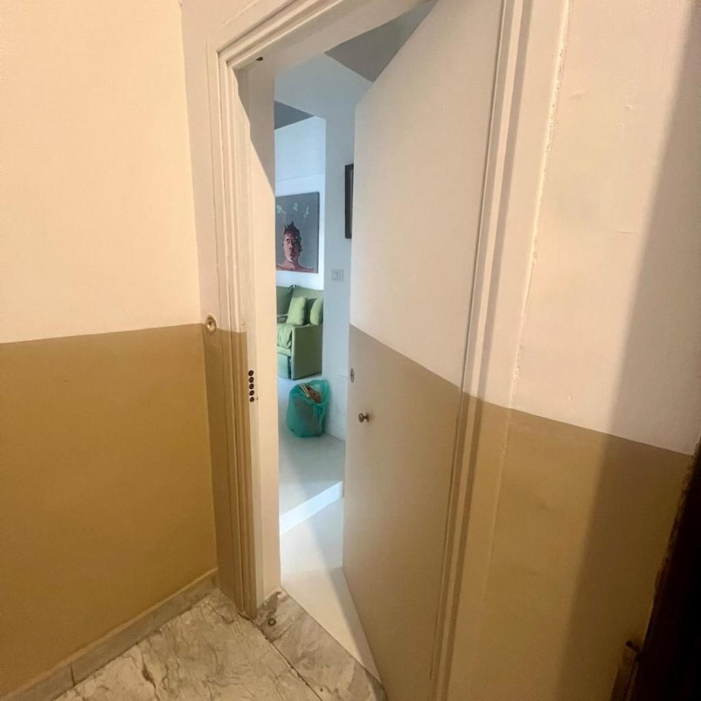 Photograph of Alice's new studio apartment in the center of Chiaia
