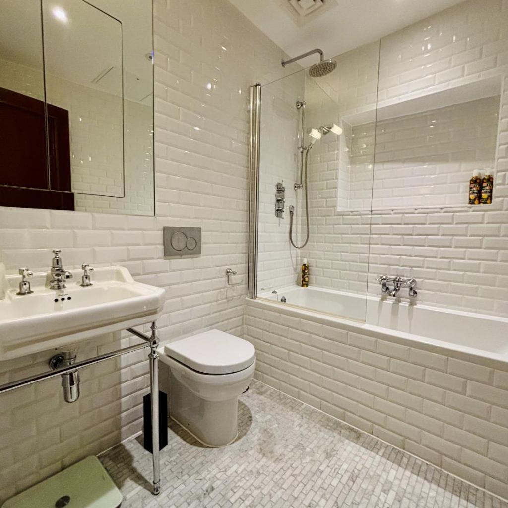 Photograph of Charming 1BR City Retreat soho&covent garden