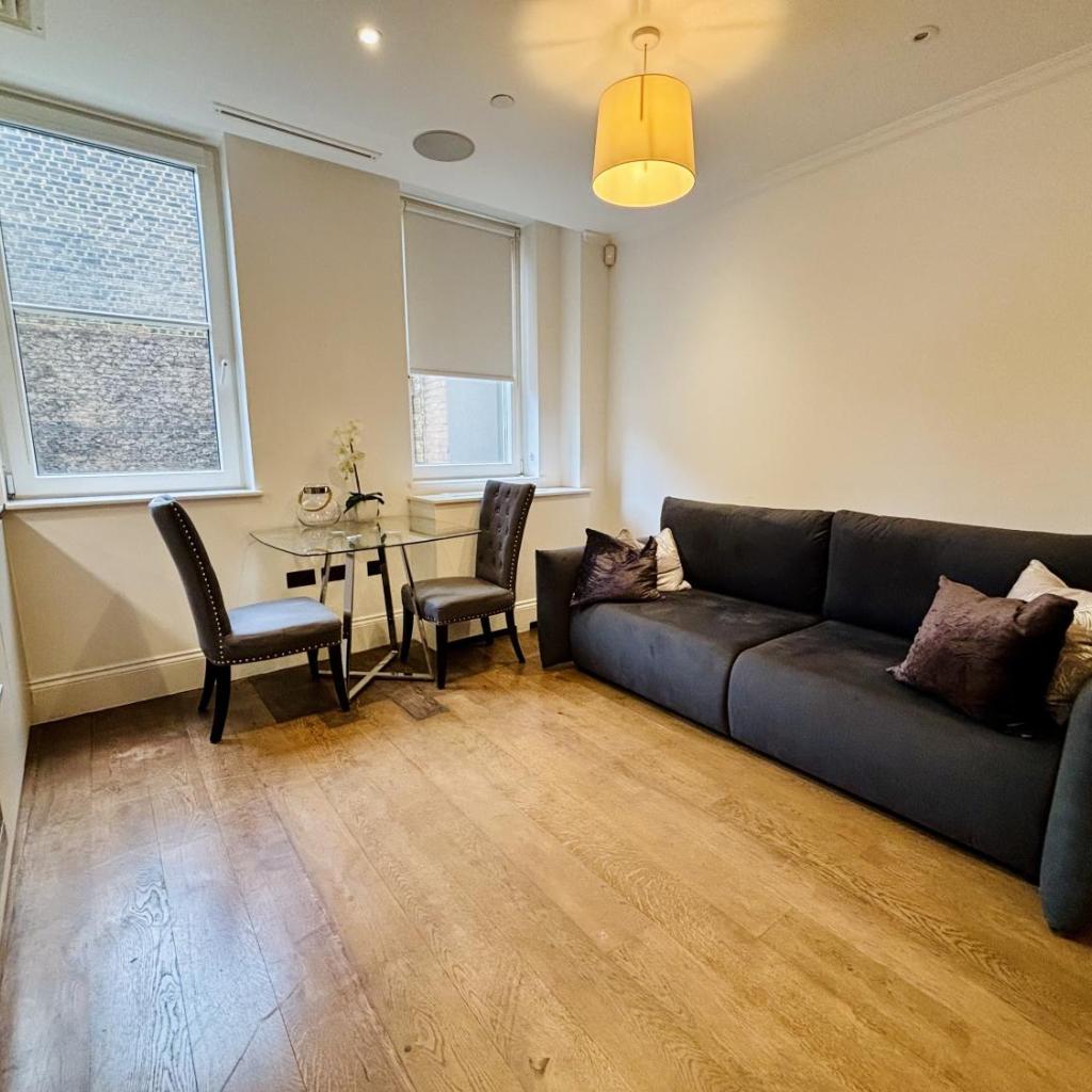 Photograph of Charming 1BR City Retreat soho&covent garden