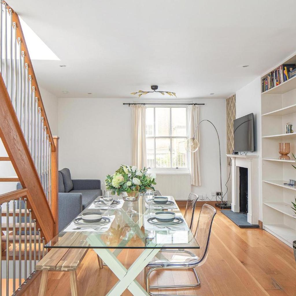 Photograph of Exceptional Mews House in Chelsea