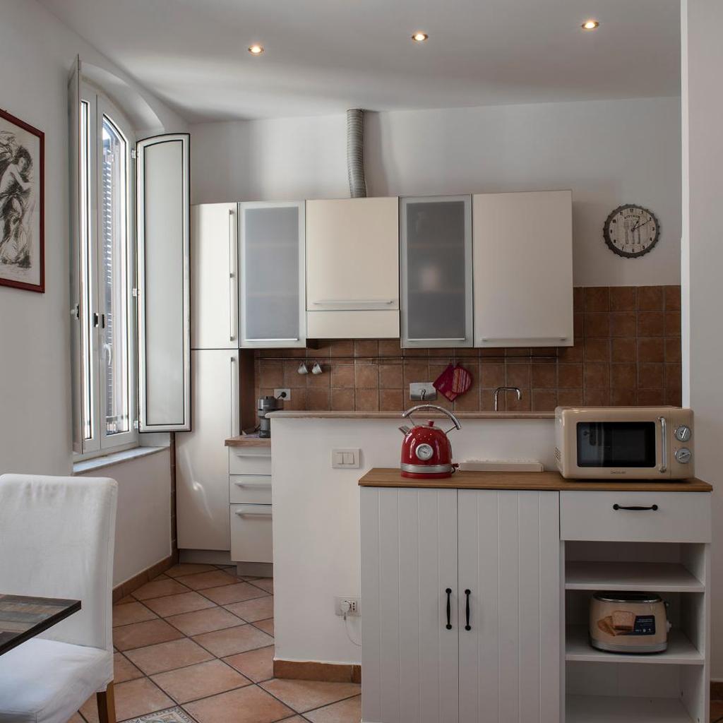 Photograph of La Roma bohémien, nel quartiere Trieste