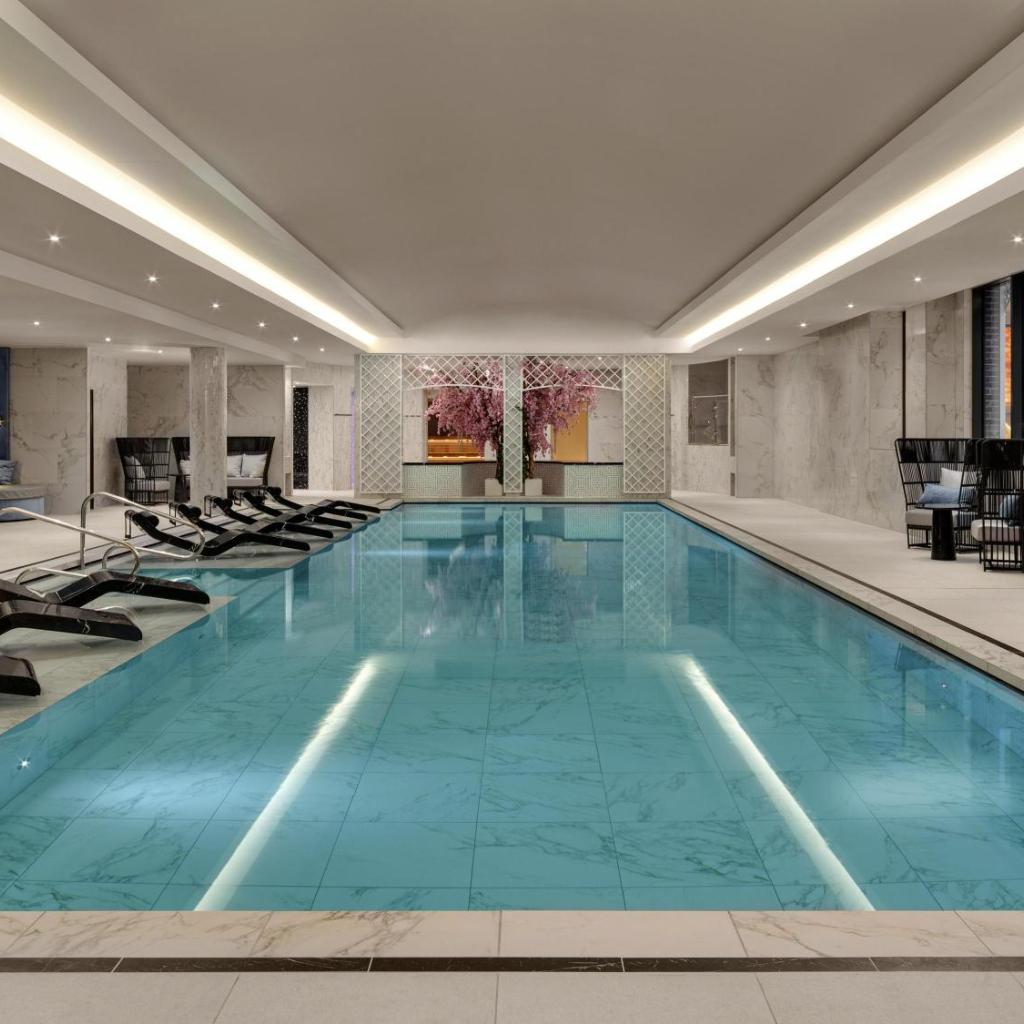 Fairmont Windsor Park — 