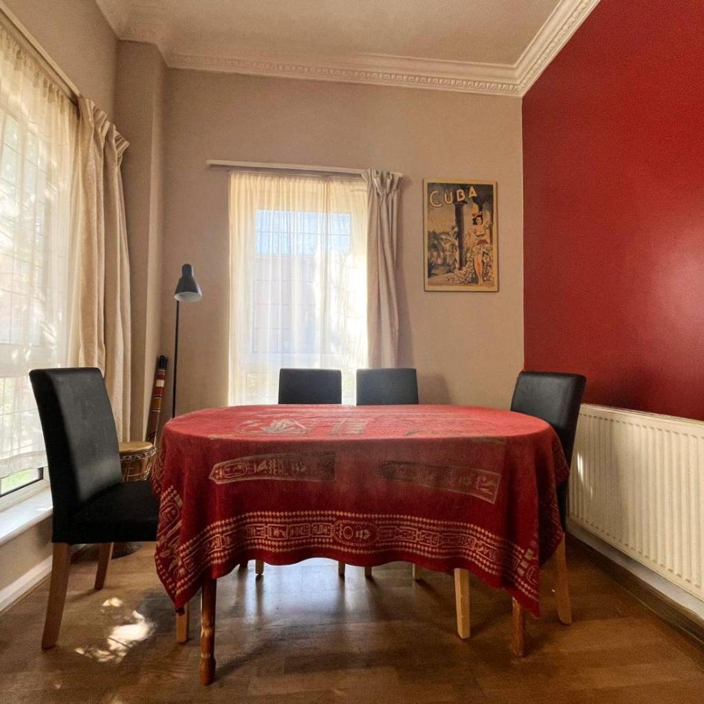 Photograph of The Kings Road Apartment