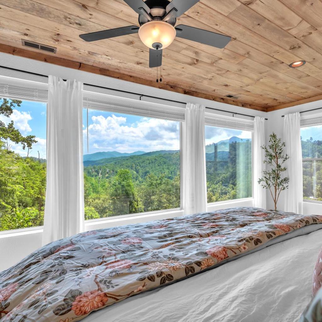Photograph of Family Chalet With Rooftop Theater GameRoom Mins to DT