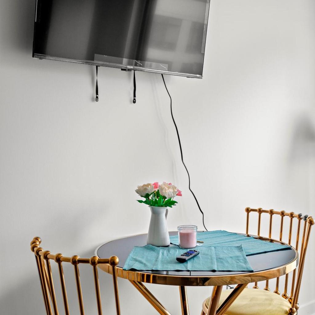 Photograph of Modern Studio Condo Yonge Street Downtown Toronto