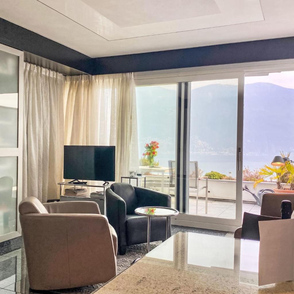 Image 2 - Apartment Lakeview App 501 by Interhome