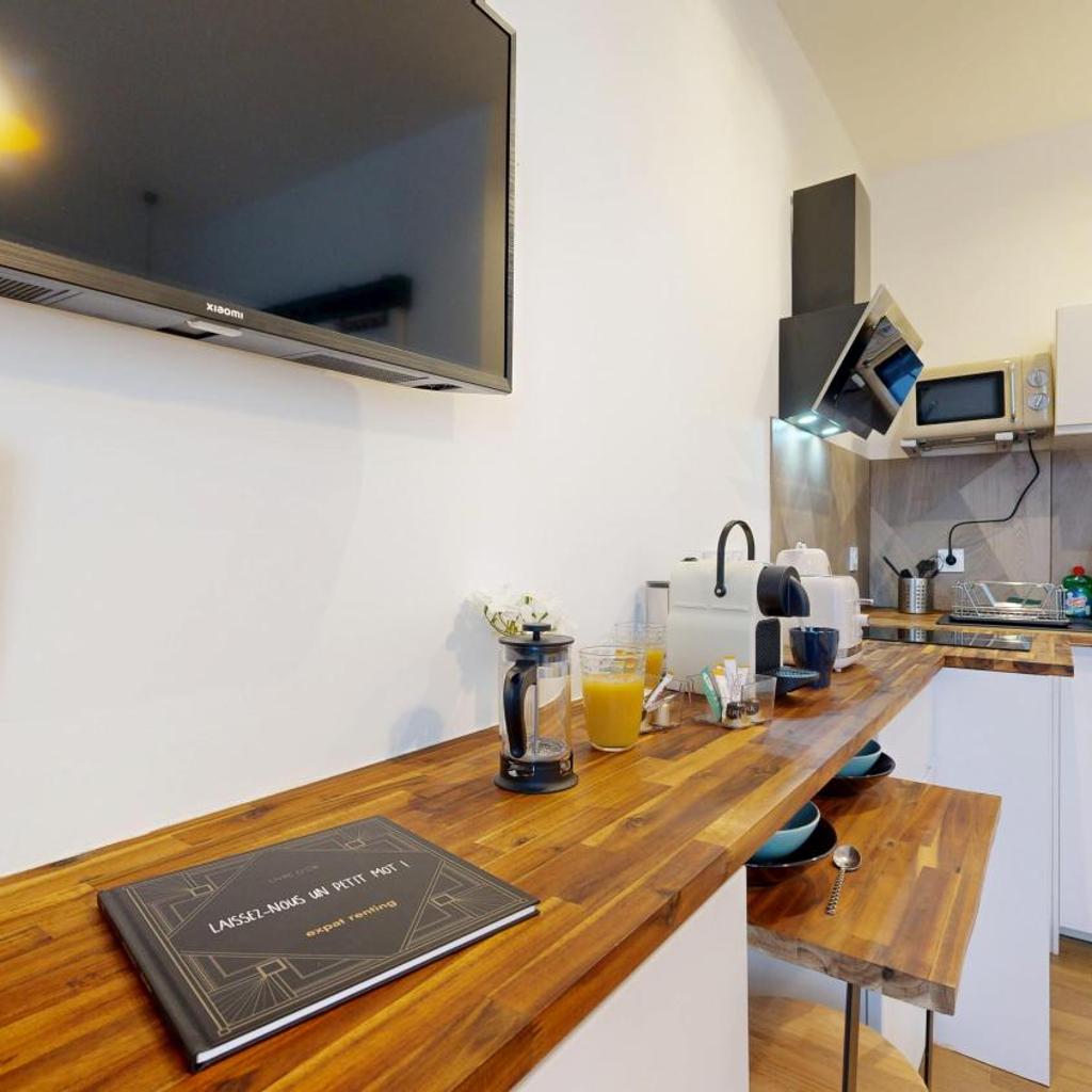 Photograph of Le Cyrano by expat renting - Hyper centre - Wifi