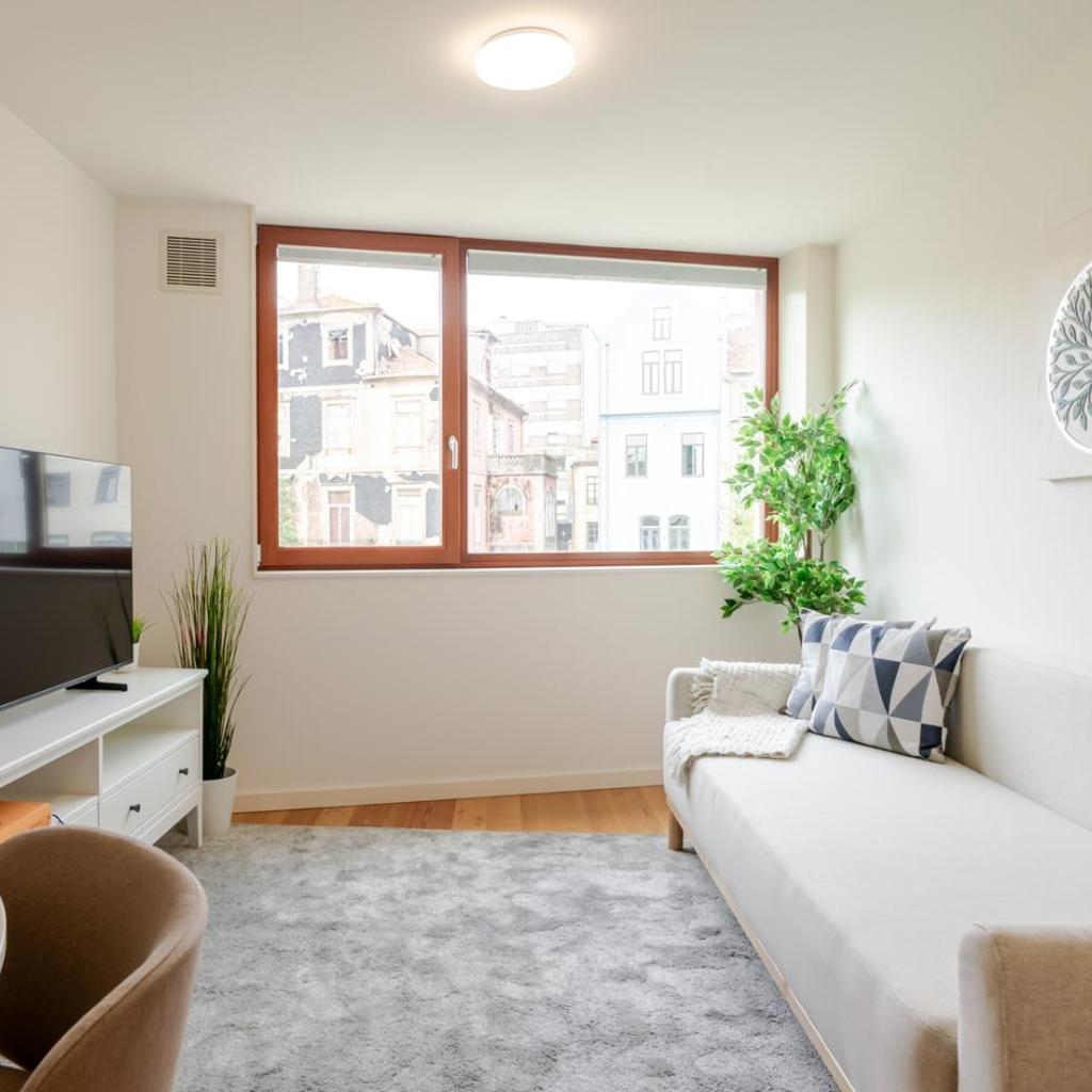 Photograph of Modern & Bright Flat in Cedofeita by HostWise
