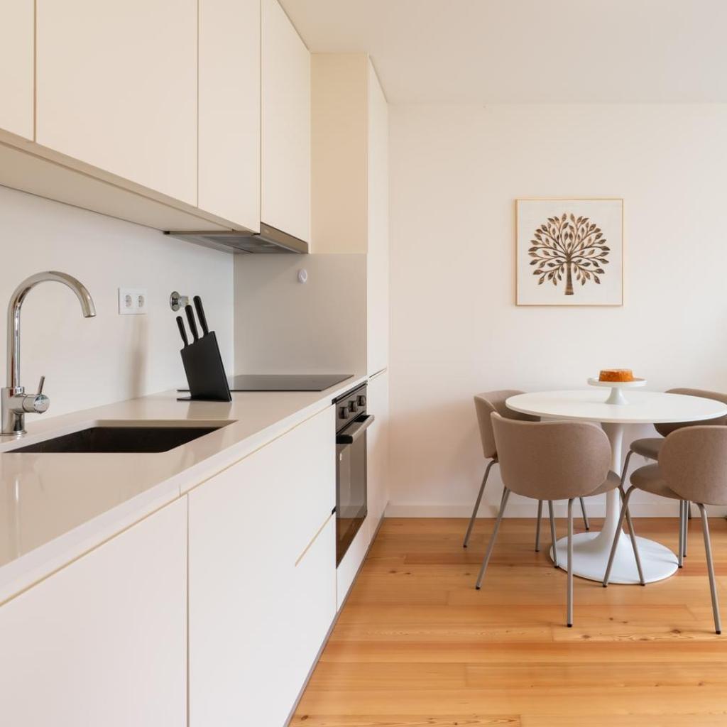 Photograph of Modern & Bright Flat in Cedofeita by HostWise