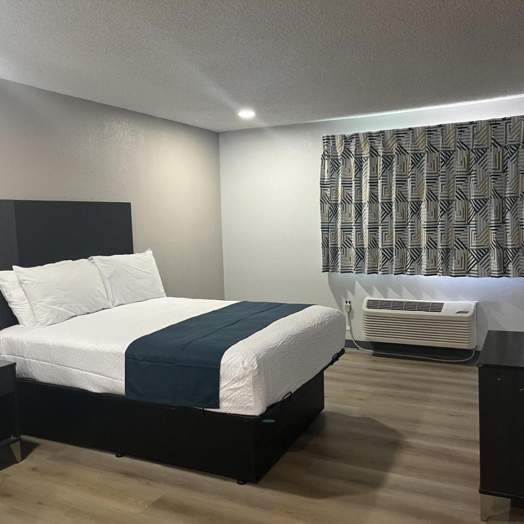 Photograph of Motel 6 - Las Vegas, NV – Downtown Fremont St Experience