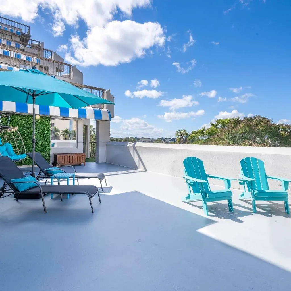 New Studio with Private Terrace and Volcano Bay view 5 min EPIC parking free