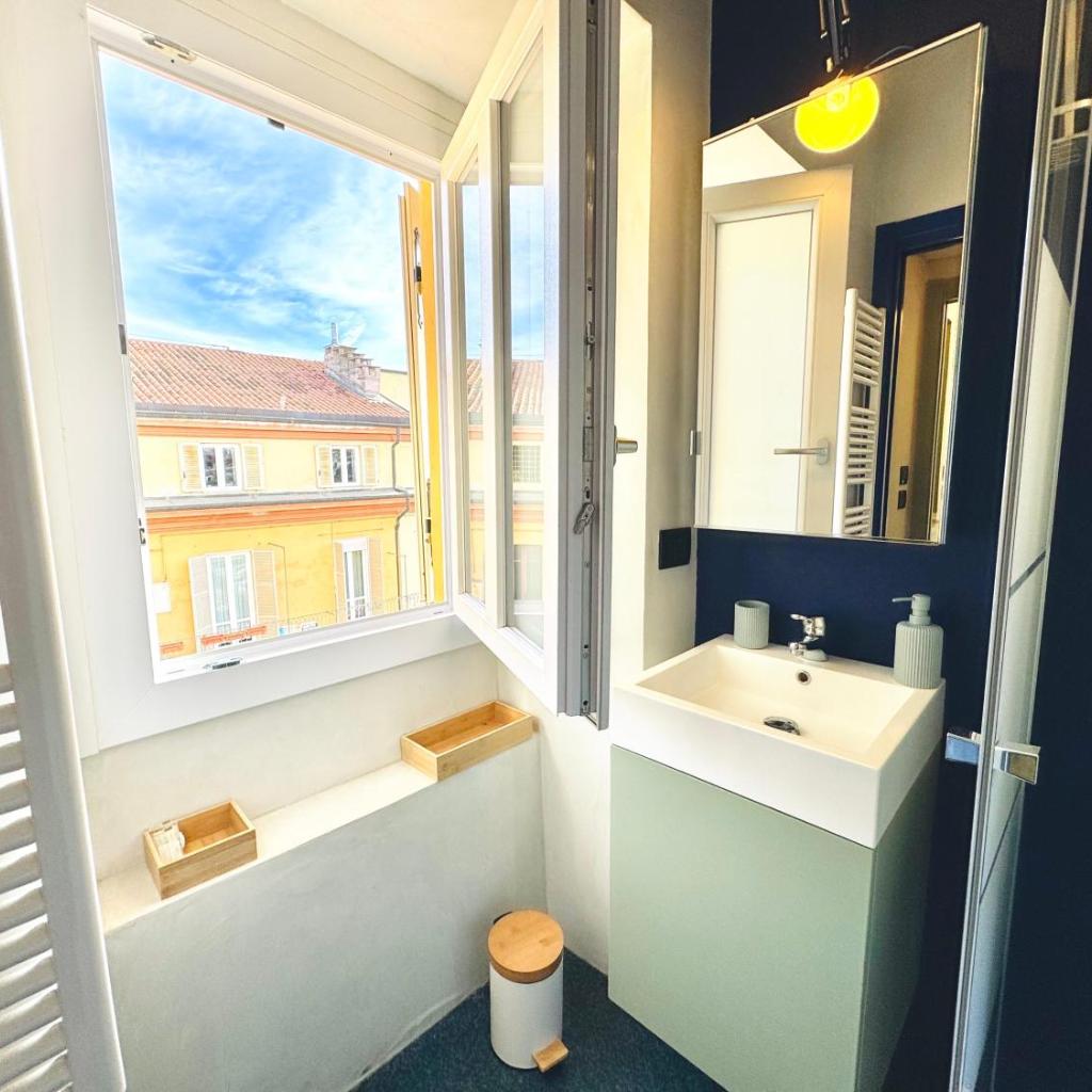 Photograph of Gold Apartment Elegante Loft Piazza Statuto - Porta Susa