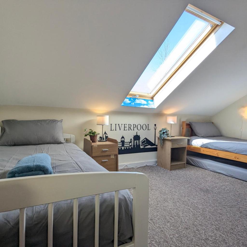 Photograph of Large 3-Bedrooms House Near Centre Free Parking