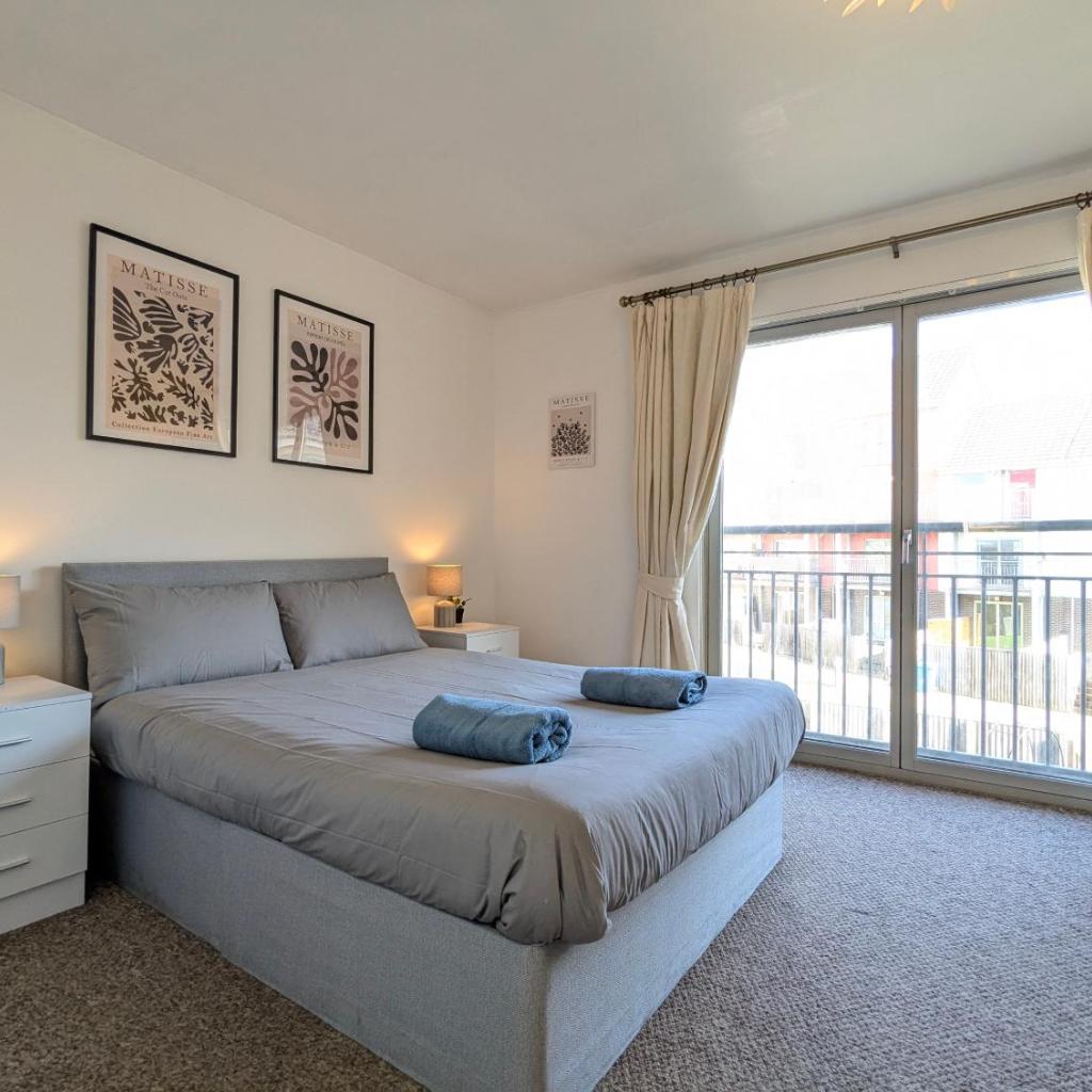 Photograph of Large 3-Bedrooms House Near Centre Free Parking
