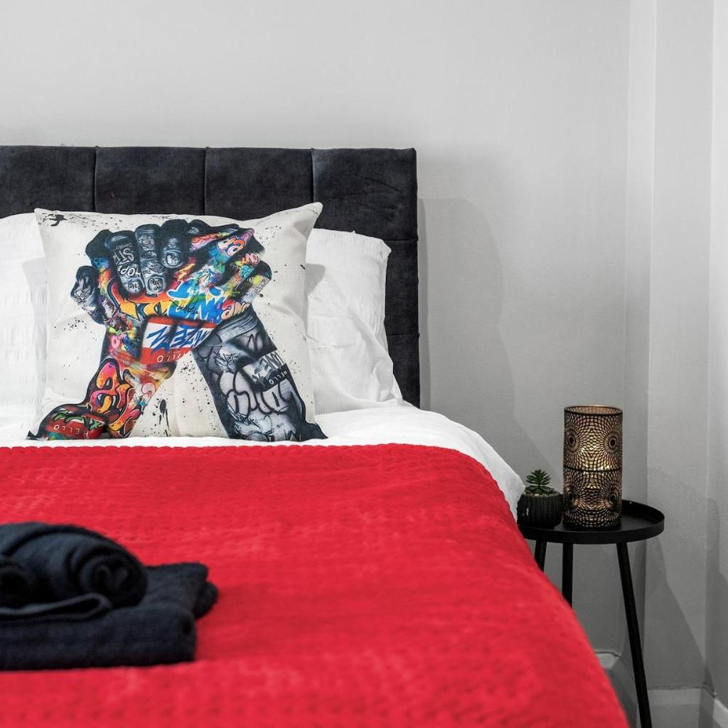Photograph of Central Brighton Large 2 Bed Apt in The Lanes