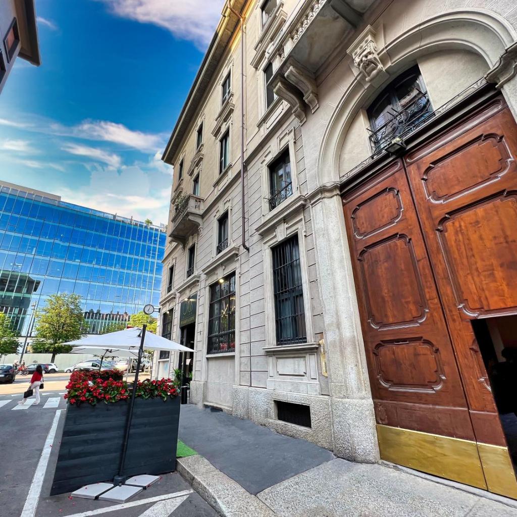 Photograph of Attic Domotic Speed Summer Vibe - Heart of Brera, 10 Mins Straight Walk to Duomo and Easy Malpensa Access - taxi no need B&B