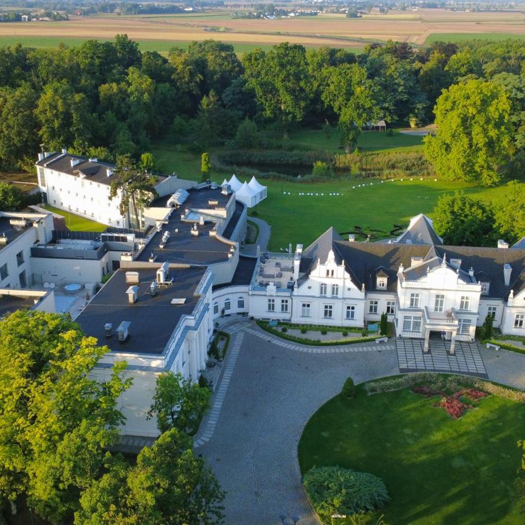Hotel Pałac Romantyczny — 