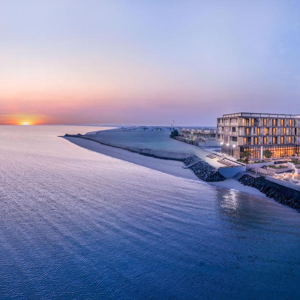 Beach Bay Hotel Mirfa — 