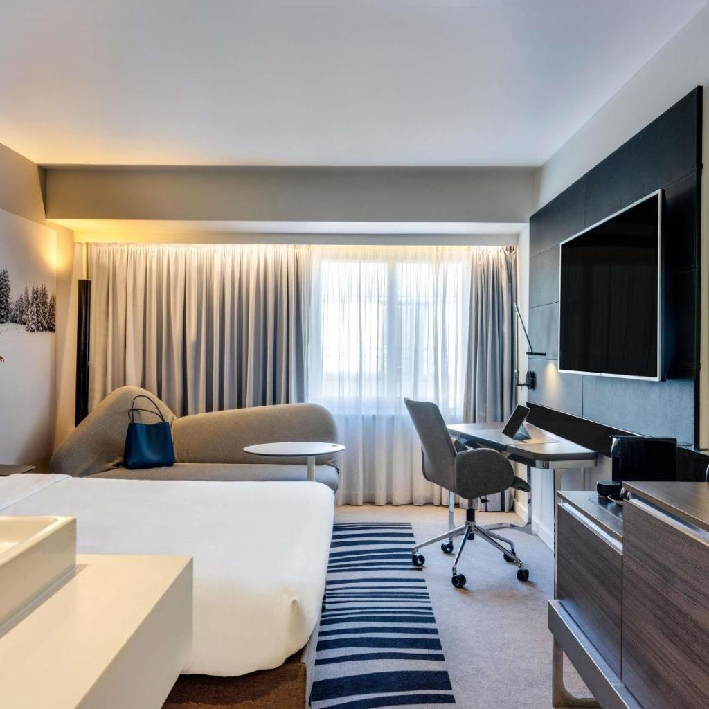 Photograph of Novotel London Tower Bridge