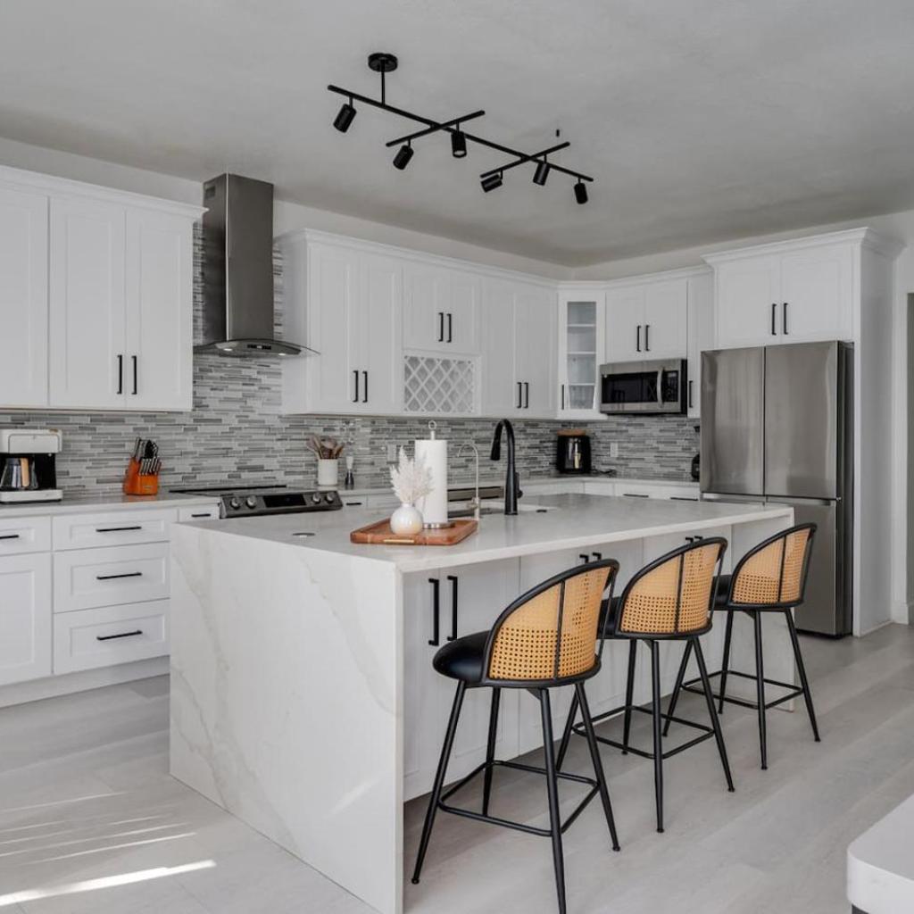 Photograph of Orlando Lake View Entire Home-NearDowntown