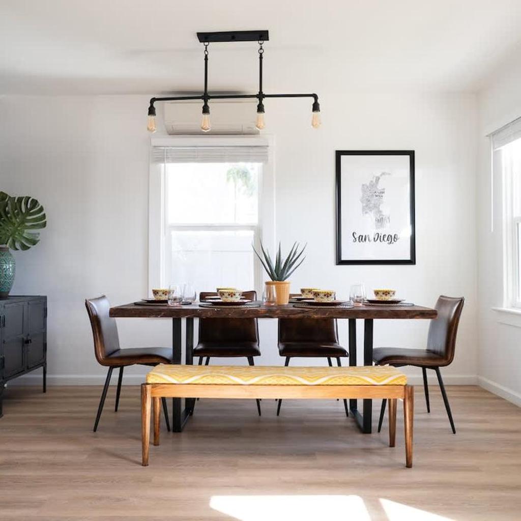 Photograph of * Bueno Bueno Casita * / 7 min to Downtown / 4 Bdr