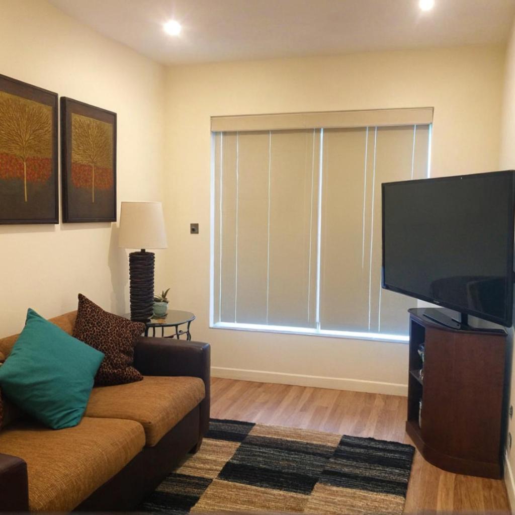 Photograph of Urban Chic ENTIRE HOME residence in Central LA