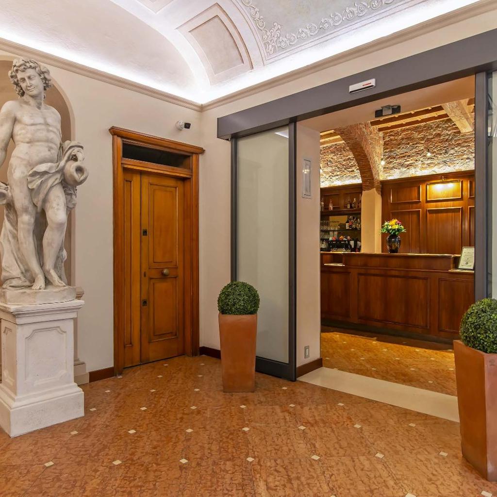 Photograph of Hotel Porta Faenza