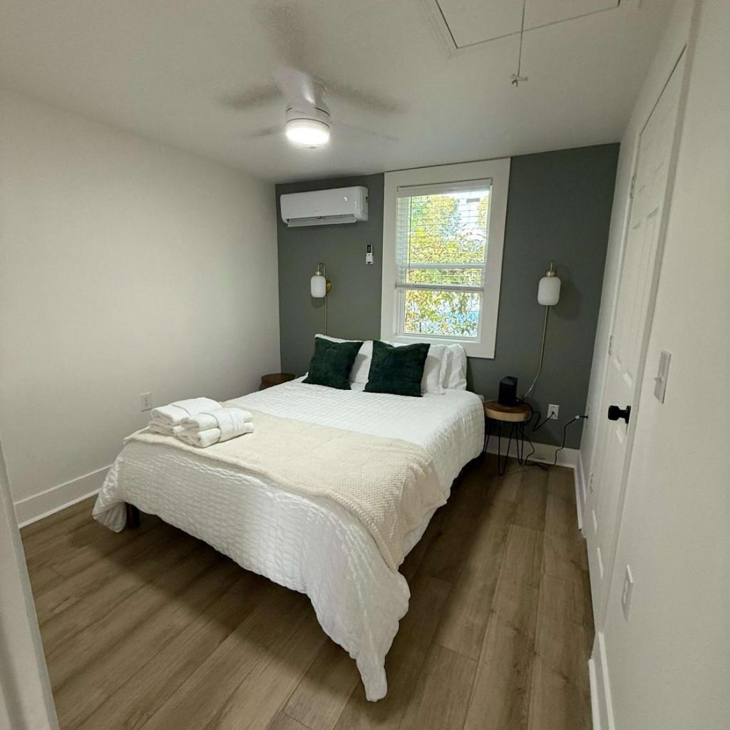 Photograph of The Charleston Vibe I 8796