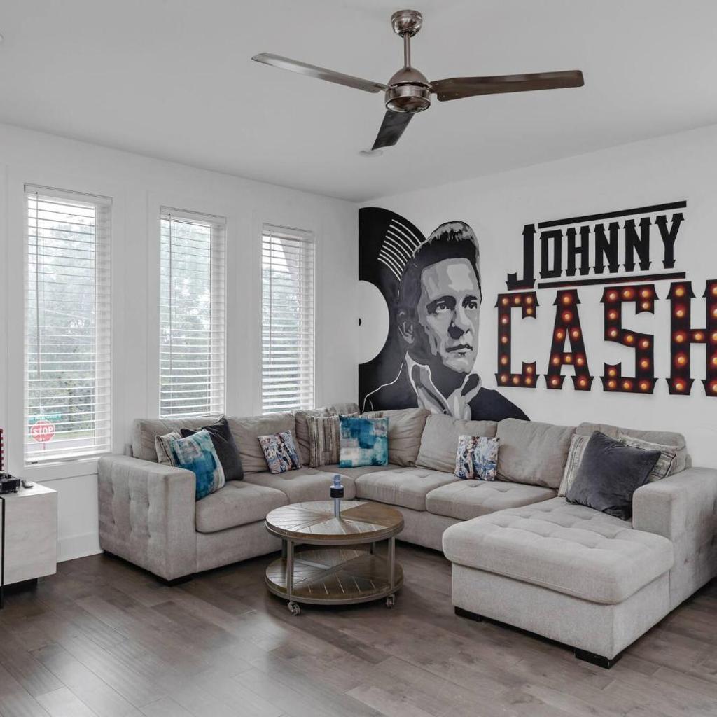 Photograph of 10m to DT-HotTub/Pool TB/Karaoke -Johnny Cash HM