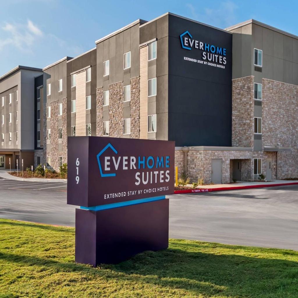Photograph of Everhome Suites San Antonio Lackland near SeaWorld by Choice Hotels