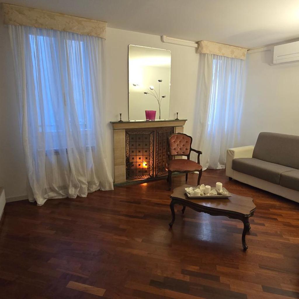 Photograph of Residenza Correr near San Marco Square