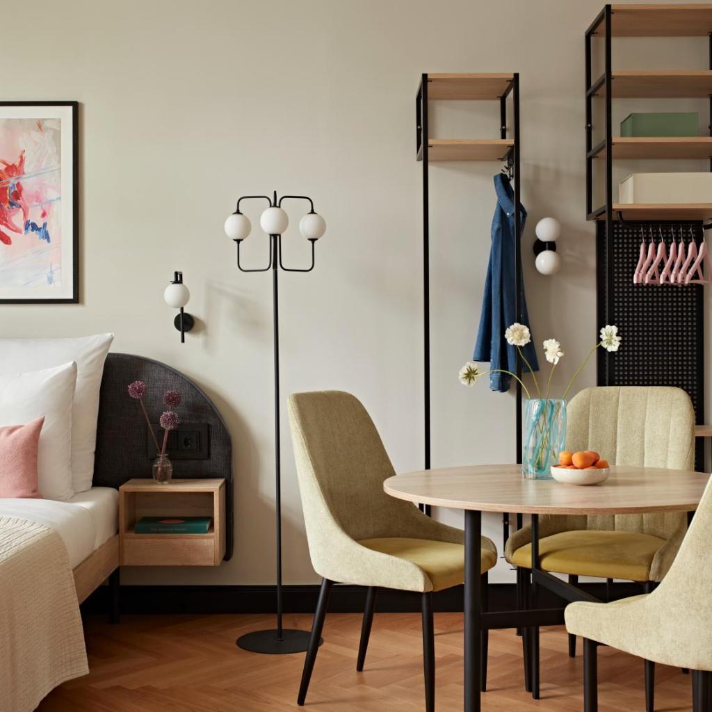 Photograph of Numa Berlin Novela