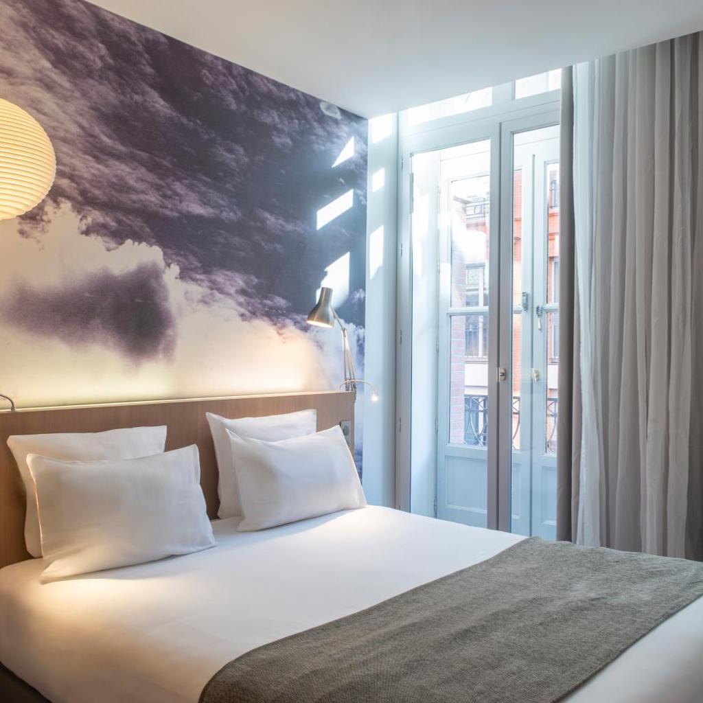 Le Grand Balcon Hotel — 