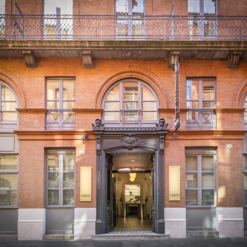 Le Grand Balcon Hotel — 