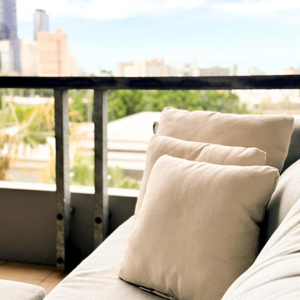 Photograph of South Bank Penthouse - Streets Beach Access - Free Parking
