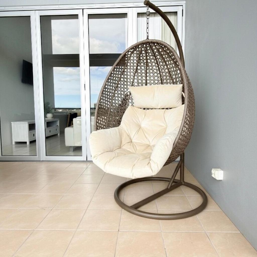 Photograph of South Bank Penthouse - Streets Beach Access - Free Parking