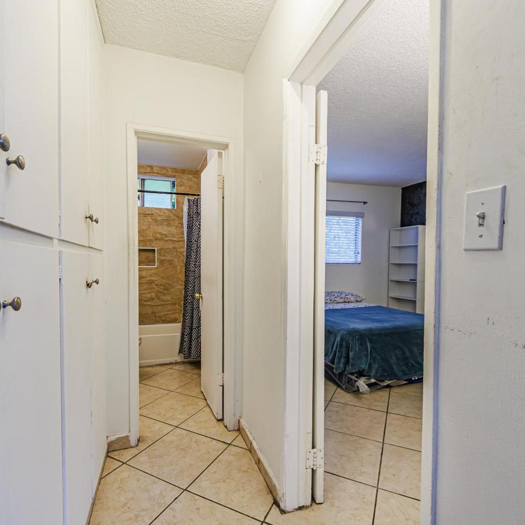 Photograph of Excellent 1BD Berryman#10