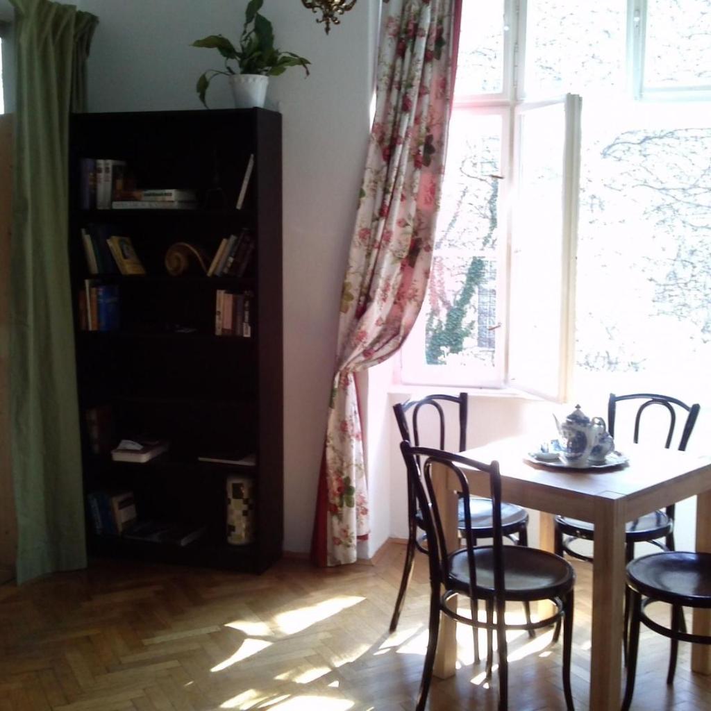 Photograph of Apartment Wohnung in Hernals mit Garten- und Strassenblick by Interhome