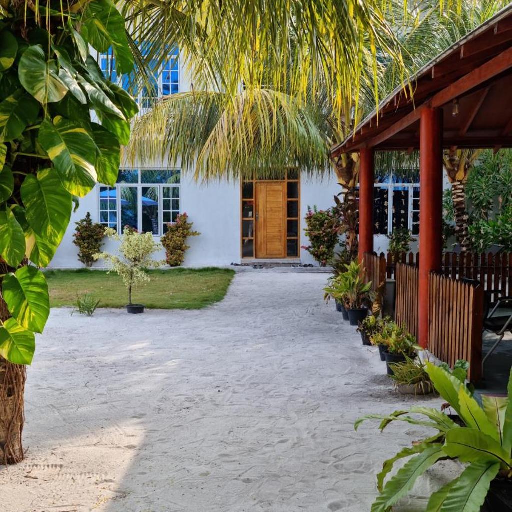 Dhonveli Inn, photo 2